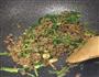 香菜炒牛肉的做法图解4