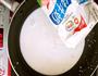 奶香水果燕麥粥的做法图解1