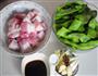 五花肉焖油豆角的做法图解1