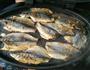 蒜香烤鲫鱼――电饼档版的做法图解5