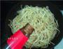 牛肉翡翠银丝的做法图解9