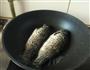 香煎鲫鱼的做法图解5