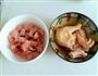 胡萝卜三肉锅的做法图解1