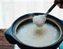 皮蛋瘦肉粥的做法图解3