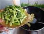 土豆烧菜根的做法图解4