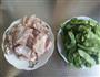 排骨炖豆角的做法图解1