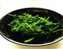 养生凉拌菠菜的做法图解1