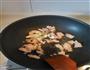 家常芹菜小炒肉的做法图解2