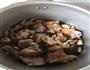 肉蟹煲一全家福的做法图解1