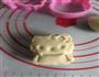 hello kitty 红豆小面包的做法图解8