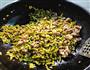 酸豆角炒肉末的做法图解5