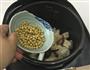 香菇黄豆炖猪蹄的做法图解11