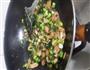 毛豆雪菜香干炒肉的做法图解6