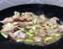 砂锅炖鸡肉的做法图解3