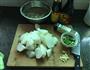高汤白萝卜煲的做法图解1
