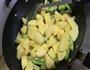 土豆炖豆角的做法图解7