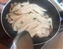 杏鲍菇炒肉的做法图解3