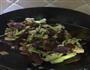 干锅五花肉腊肠花菜的做法图解2