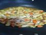 咖喱鸡块蛋炒饭的做法图解5