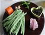 橄榄菜肉沫四季豆的做法图解1