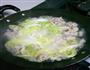 白菜肉丸儿汤的做法图解3