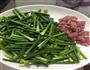 家常蒜薹肉丝 盖浇饭的做法图解1