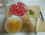 西红柿炒鸡蛋 辣口 详解的做法步骤1