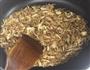 猪肉松 鲜虾肉松 猪肝粉 虾皮粉的做法图解3