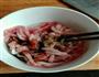小香芹炒肉丝的做法图解1