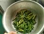蒜苔炒白玉菇的做法图解1