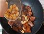 黑蒜子牛肉粒的做法图解11