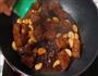 黑蒜子牛肉粒的做法图解12
