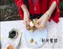 大闸蟹绝对不能吃的五个部位-视频教你来剔除的做法图解4