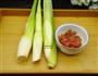 瘦肉炒茭白的做法图解1