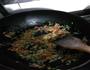 蔬菜胡椒碎炒饭的做法图解2