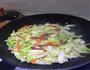 腊肠炒洋葱洋白菜的做法图解4