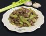 牛肉炒西芹的做法图解7
