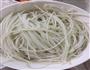 牛肉番茄米线的做法图解2