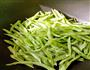 蒜蓉豆角炒鲜菇的做法图解3