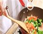 西兰花烩鸡胸肉-迷迭香的做法图解11