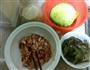 猪肉包菜饺子的做法图解1