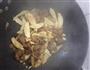 茭白炒肉的做法图解7