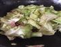 培根手撕包菜的做法图解5