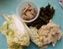 乐乐自家菜-肉片炖海带豆皮的做法图解1