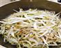 素炝绿豆芽的做法图解1