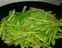 芸豆炒肉的做法图解2
