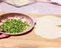 葱香饼的做法图解1