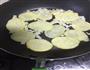土豆鸡蛋饼的做法图解3