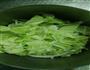 电热杯炖白菜海带冻豆腐猪肉丸的做法图解1