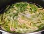 蔬菜汁双色面条的做法图解7